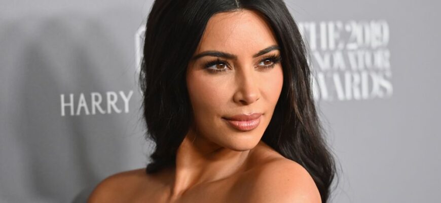 U akuzua se reklamoi asetet kripto, Kim Kardashian pranon të paguajë një gjobë prej 1.3 milionë dollarësh.