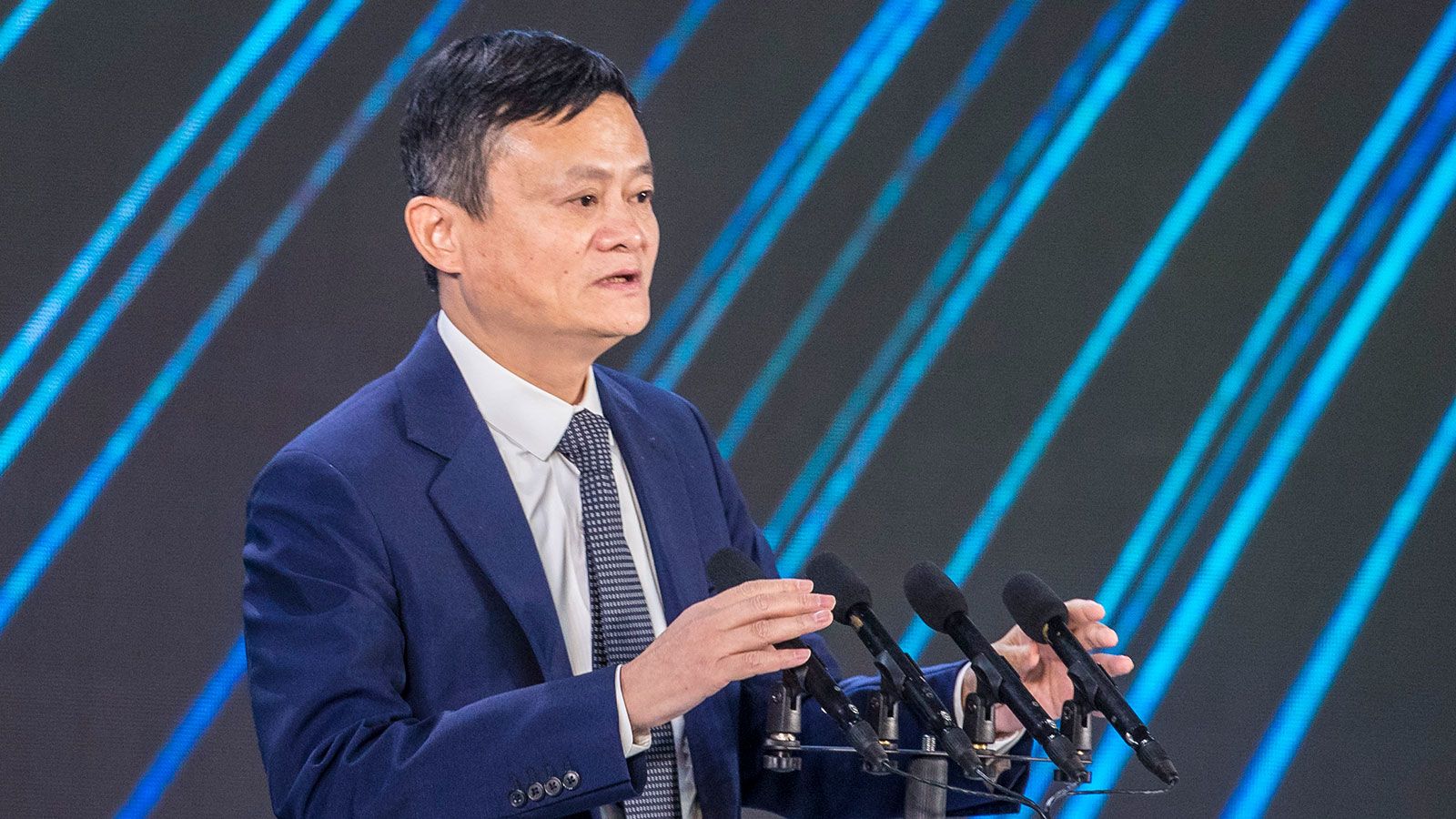 Jack Ma humbet më shumë se gjysmën e pasurisë së tij pasi kritikoi rregullatorët kinezë