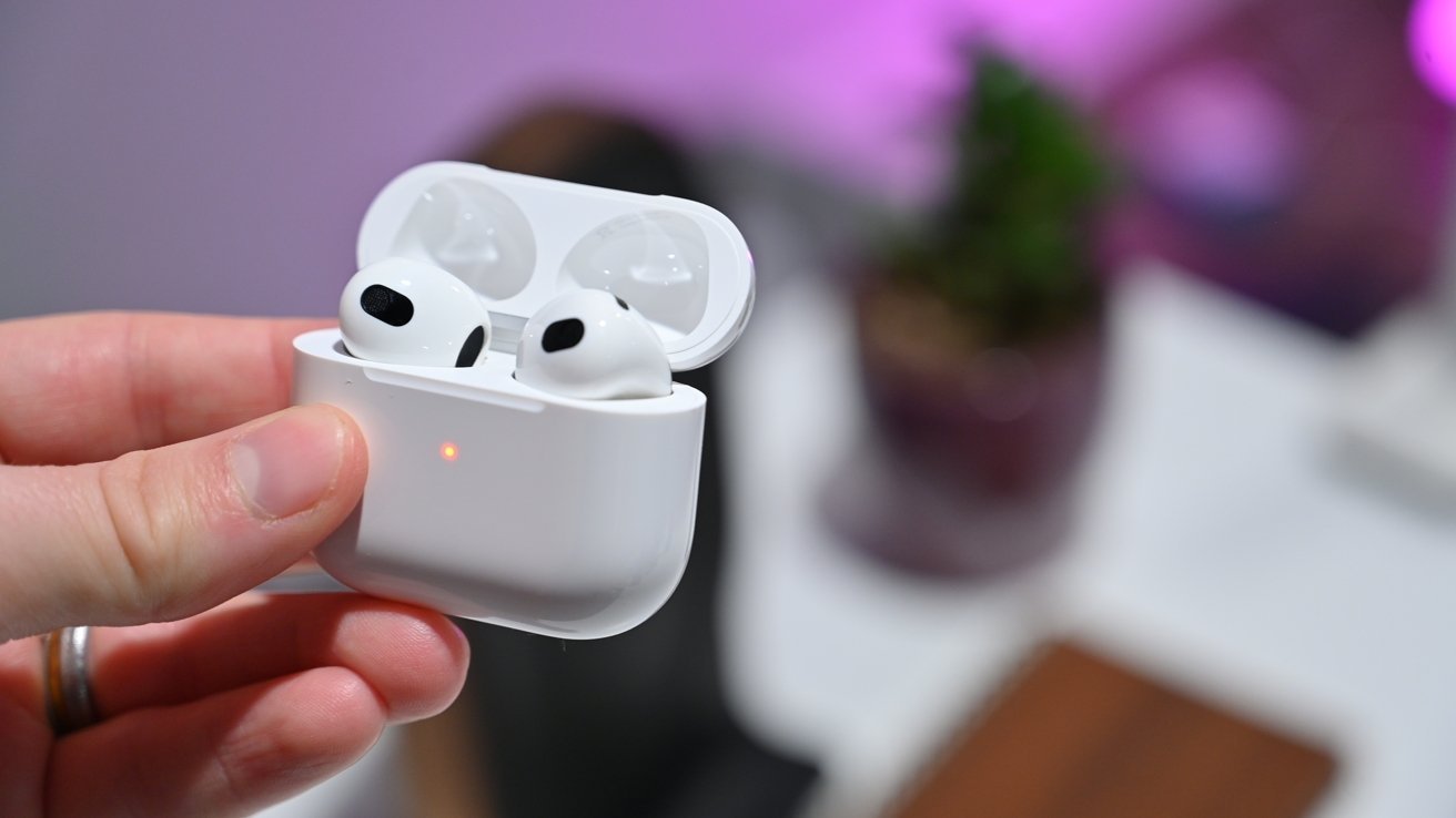 Apple pritet të prezantojë në shtator AirPods-at me USB-C