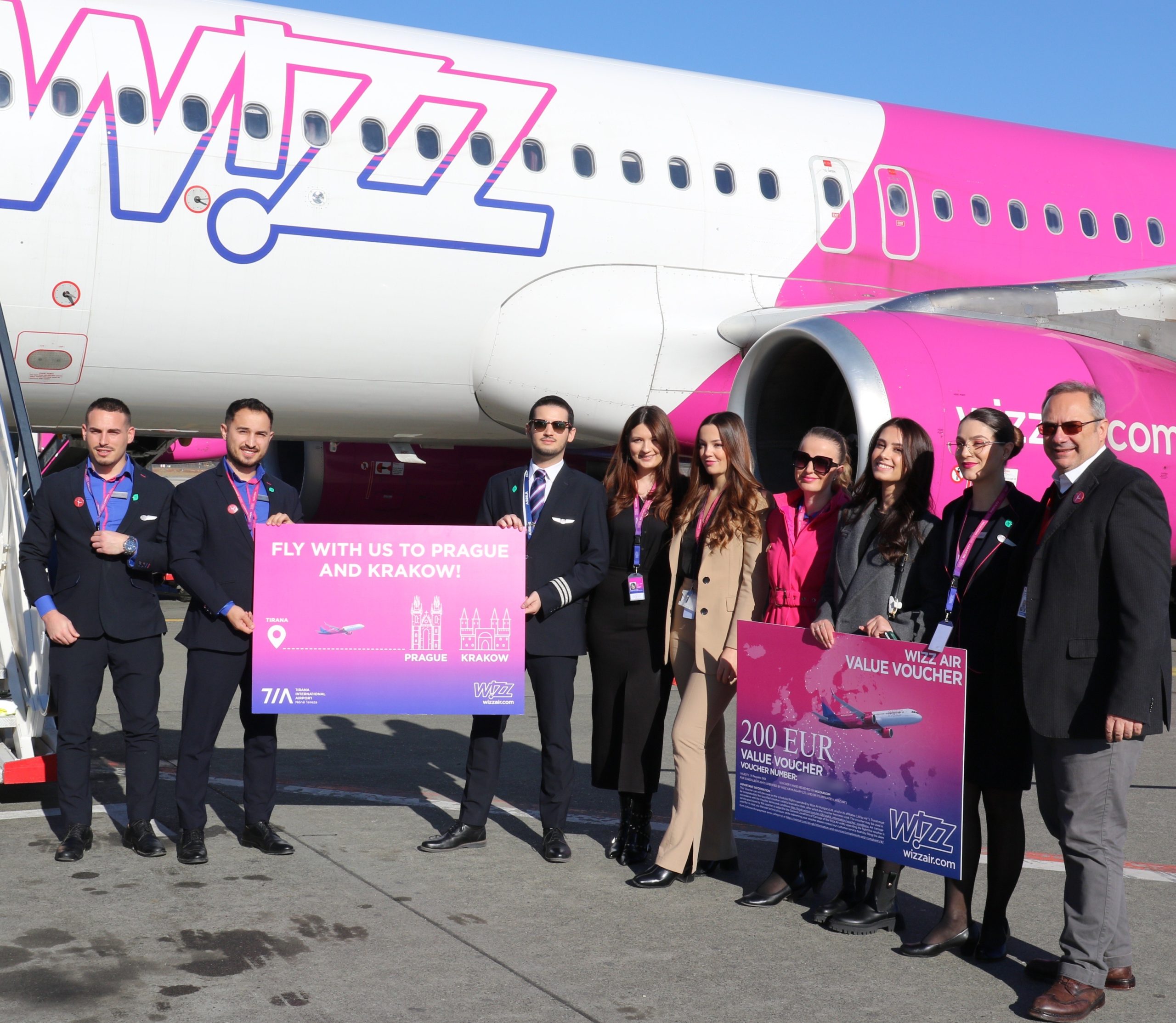 WIZZ AIR shton dy linja të reja nga Aeroporti Ndërkombëtar i Tiranës drejt Pragës dhe Krakovës