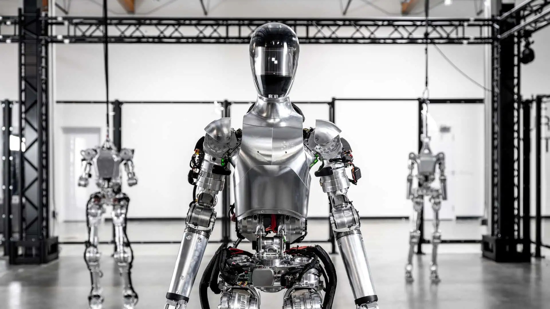 BMW në garë me Tesla, përgatit robotë humanoidë