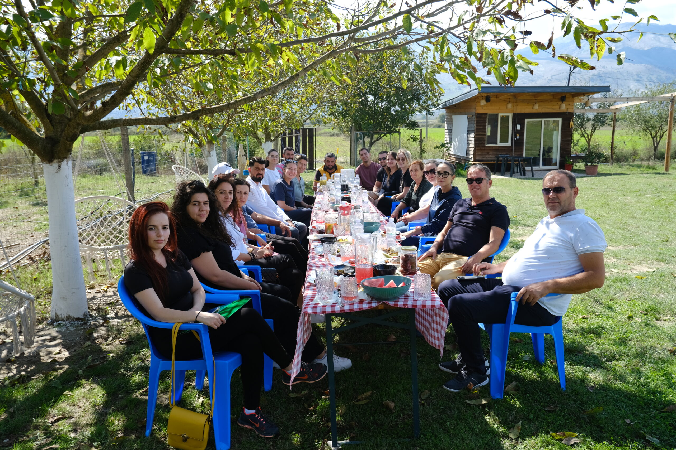 Një udhëtim mes traditës dhe mikpritjes: Zbulimi i thesarit të fshehur të Nepravishtës përmes projektit "NëFshat2"