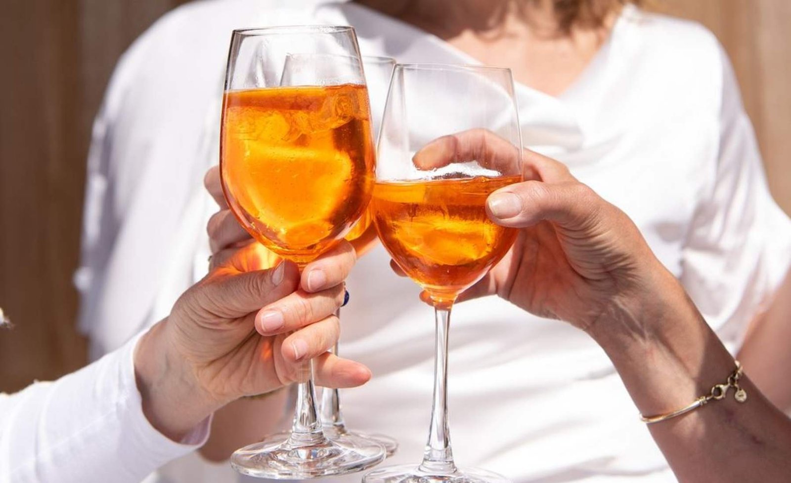 A e dini se cilat janë simptomat e para të të qenurit i alkolizuar?