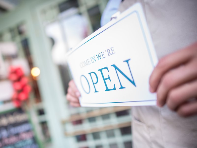 Pse ky është momenti i duhur që të rinjtë të zotërojnë një biznes!