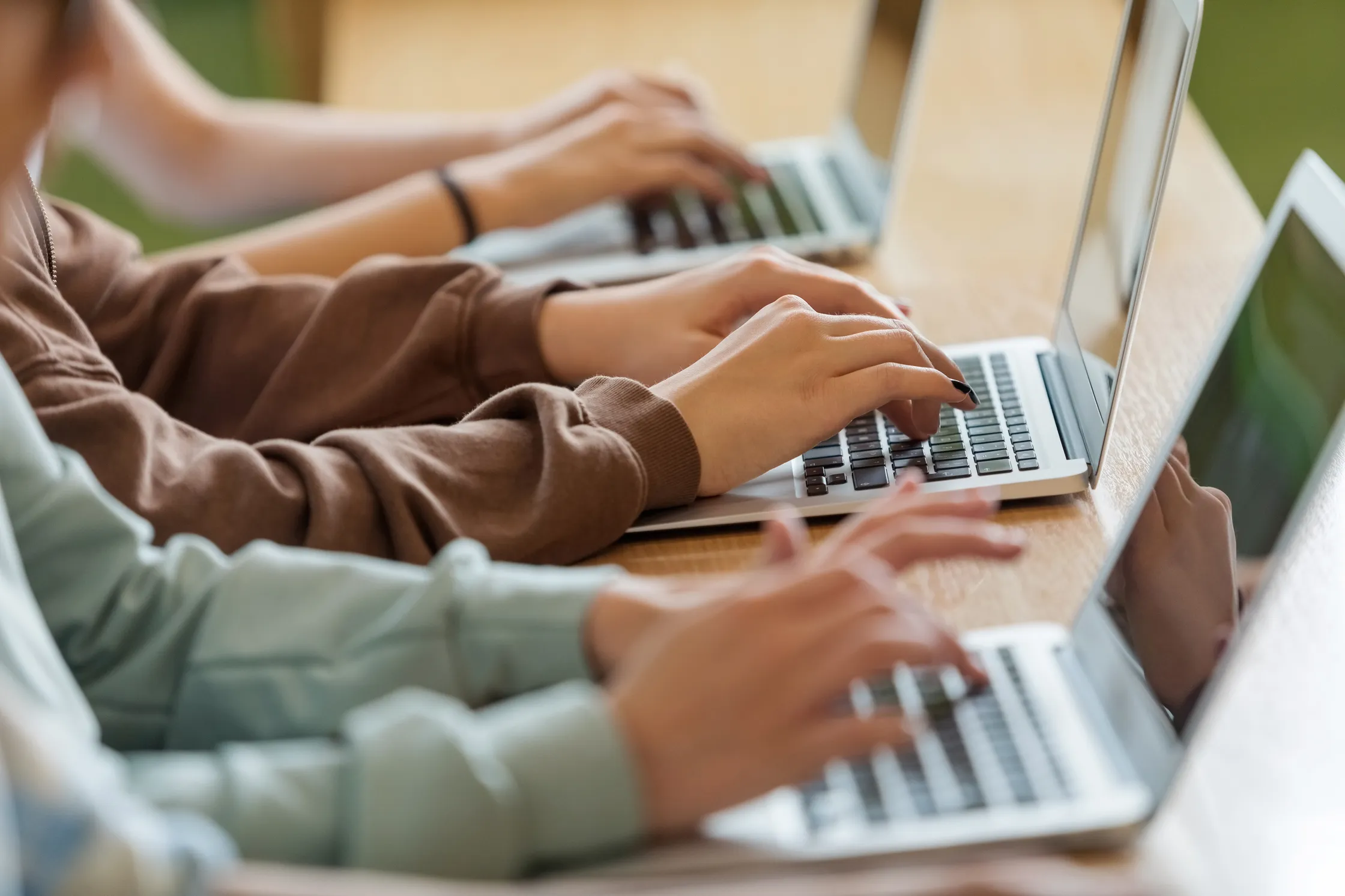 Microsoft, OpenAI dhe sindikata e mësuesve do të sjellin AI në klasë