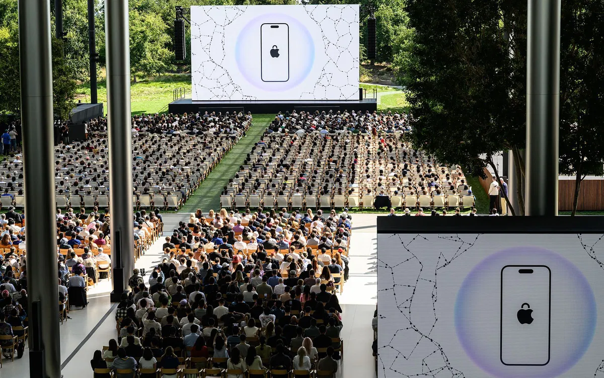 A është koha për një kapitull të ri në drejtimin e Apple? Analistët ngrejnë pikëpyetje mbi rolin e Tim Cook