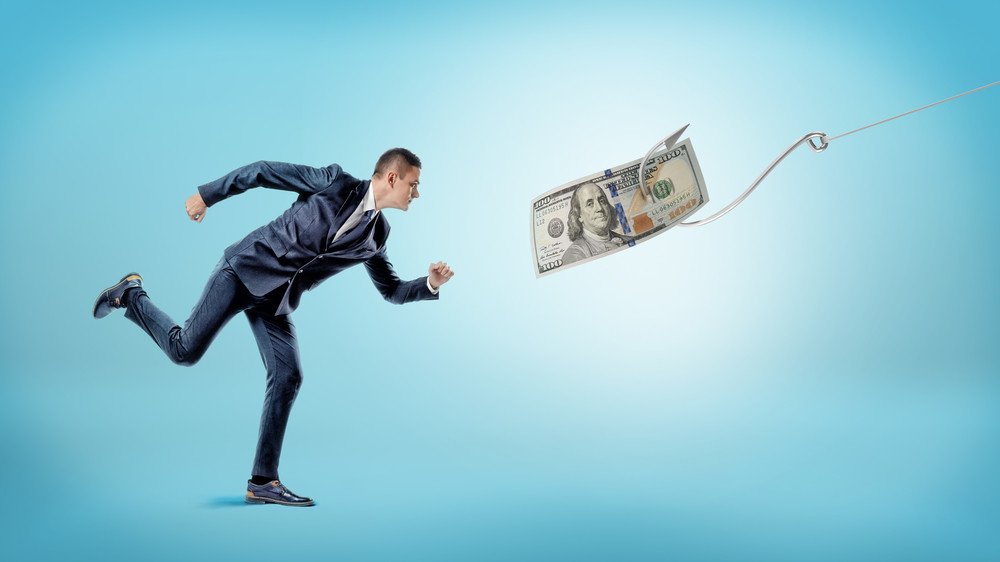 Çfarë është më e rëndësishme për performancën: Paratë apo puna?