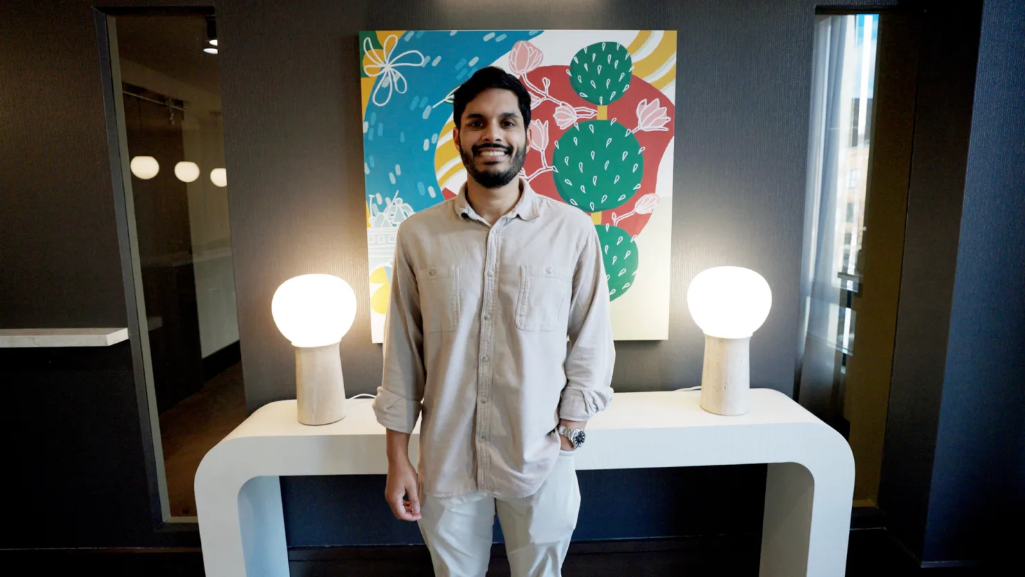 Nga 50 mijë në 432 mijë dollarë në 5 vite  historia e të riut që la Amazon për të ndërtuar biznesin e tij