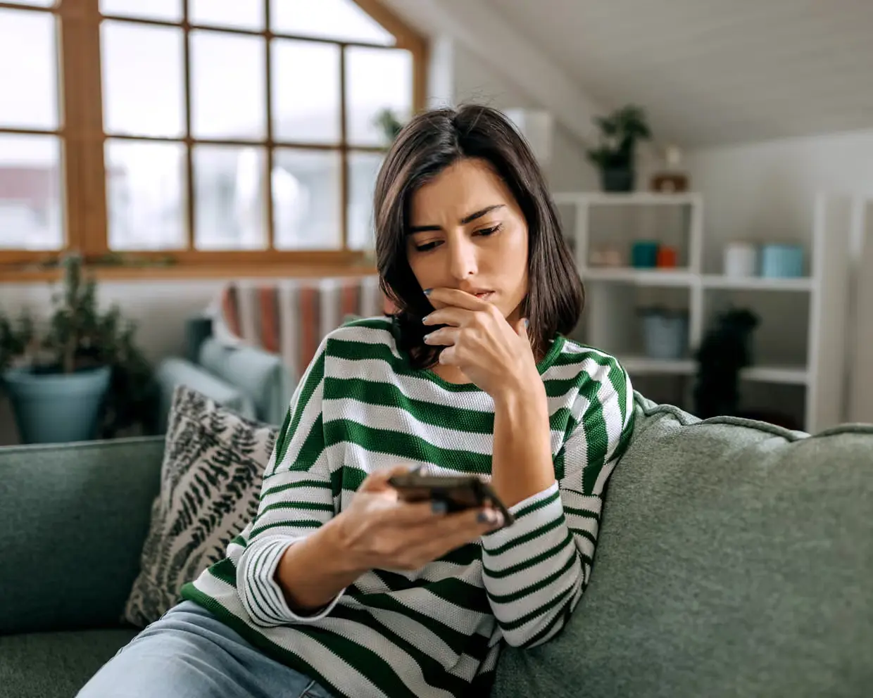 “E rrezikshme dhe alarmante”: Google heq disa përmbledhje AI pasi rrezikuan shëndetin e përdoruesve