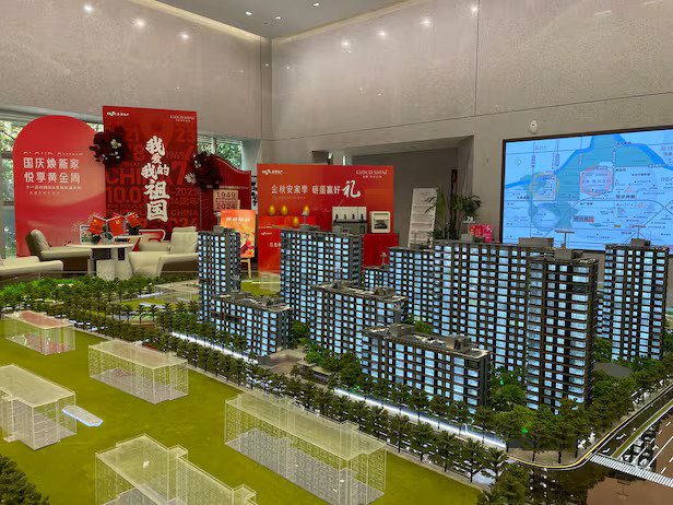 Prodhuesi kinez u jep punonjësve apartamente falas pas 5 vitesh pune