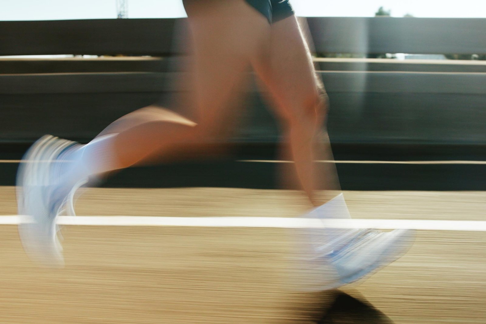 A funksionojnë vërtet “super këpucët”? Shkencëtarët bëjnë thirrje për kujdes