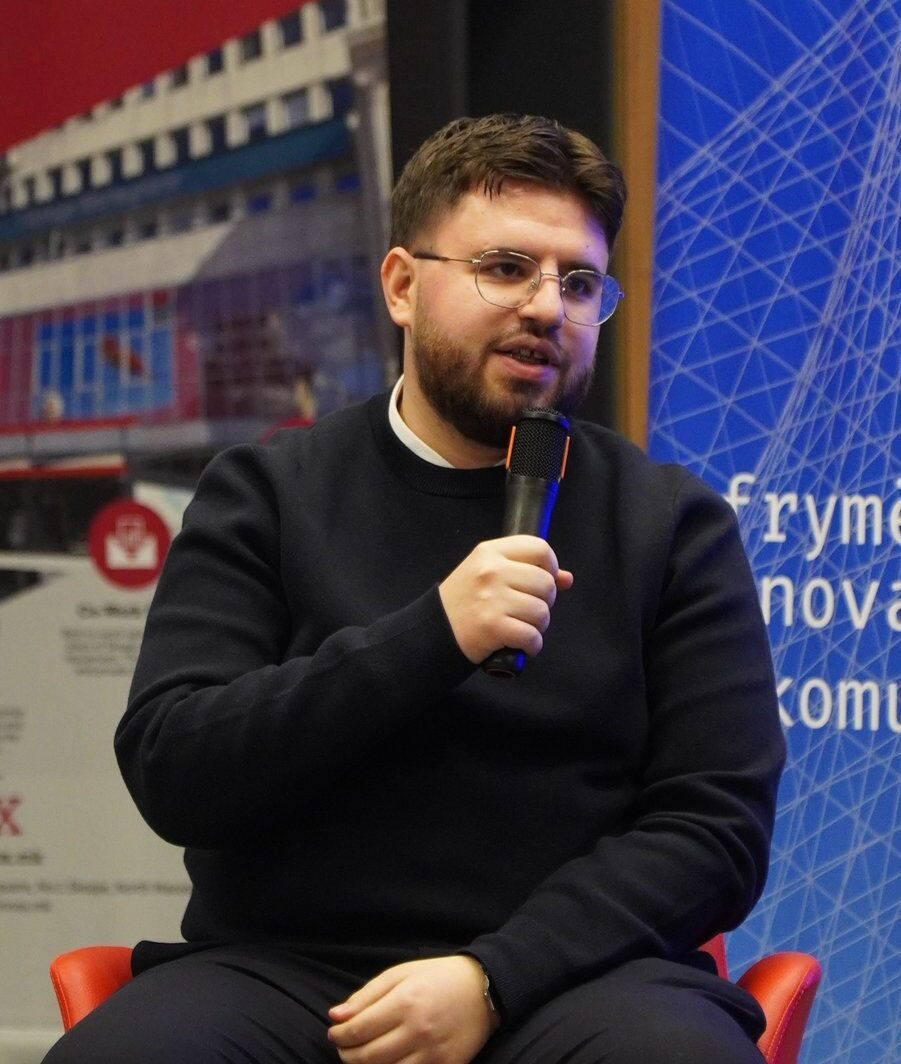 Metin Ferati, 25-vjeçari nga Shkupi krijon një aplikacion për përkthimin fjalë për fjalë të Kuranit