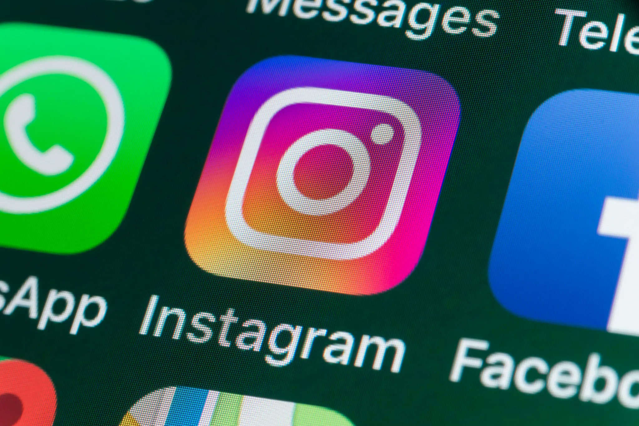 Instagram shton një mekanizëm të ri mbrojtjeje për adoleshentët